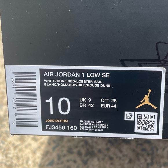 Men’s Air Jordan 1 Low SE - Picture 7 of 7